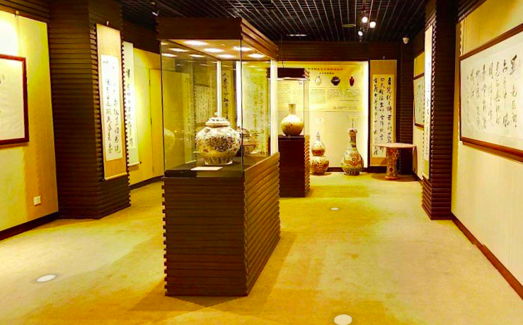 錢衛(wèi)清藝術展